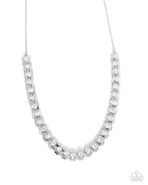 Linked Lady - white