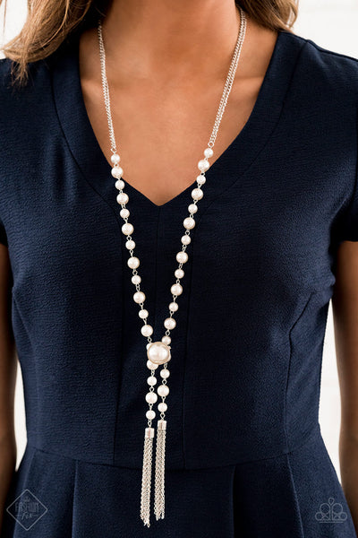 Vintage Diva (white)